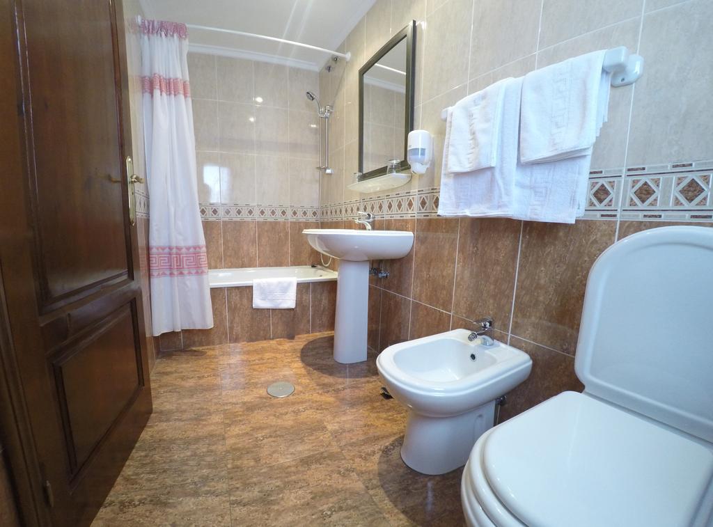 Hotel Alonso Llanes Extérieur photo
