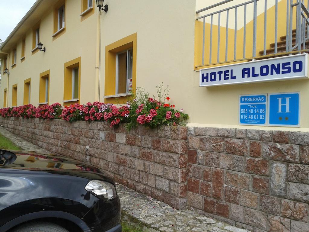 Hotel Alonso Llanes Extérieur photo